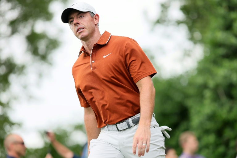 Severe Weather Disrupts Third Round of PGA Tournament, Players on Hold