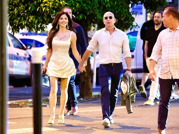 Jeff Bezos and Lauren Sanchez Dinner in Cannes