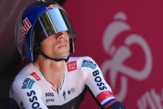 Tarling Edges Giro Stage 2 Victory Over New Overall Leader Roglic
