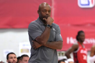 Ex-Lakers Star Nick Van Exel Blames Basketball Footwear for Surge in NBA Injuries