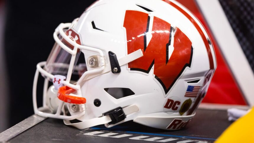 Wisconsin Football Welcomes Transfer Portal Long Snapper Andrew Goodman