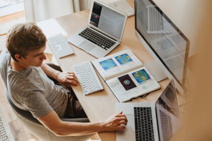 Remote Workers Juggle Secret Jobs: Balancing Burnout, Legal Risks, And Employer Trust Challenges