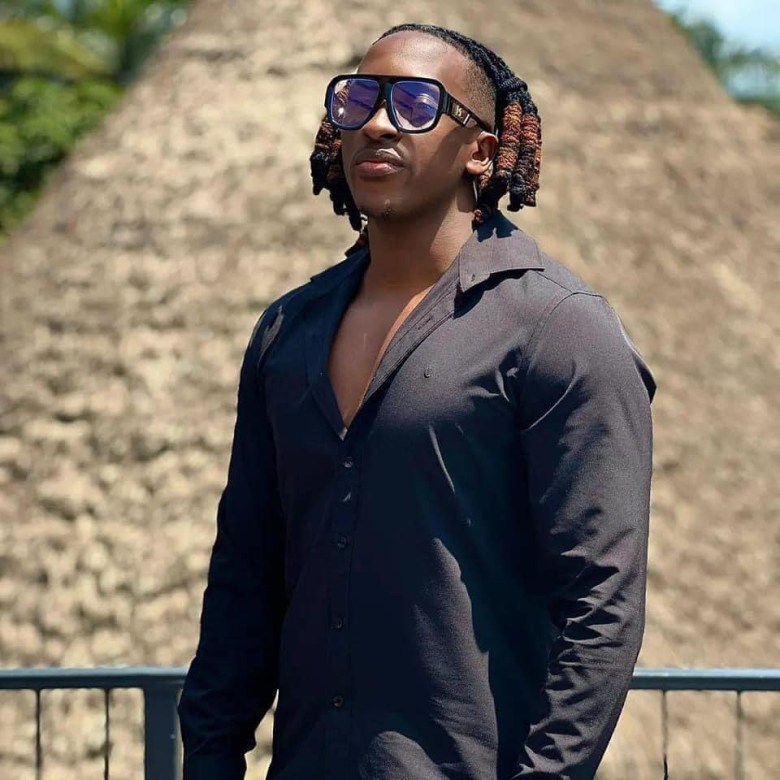 Bruno K performing at Ekiboozi Concert