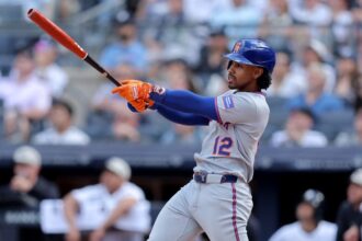 Francisco Lindor Delivers Game-Winning Sac Fly in Tense Ninth Inning, Securing 3-2 Victory for Mets Against Yankees