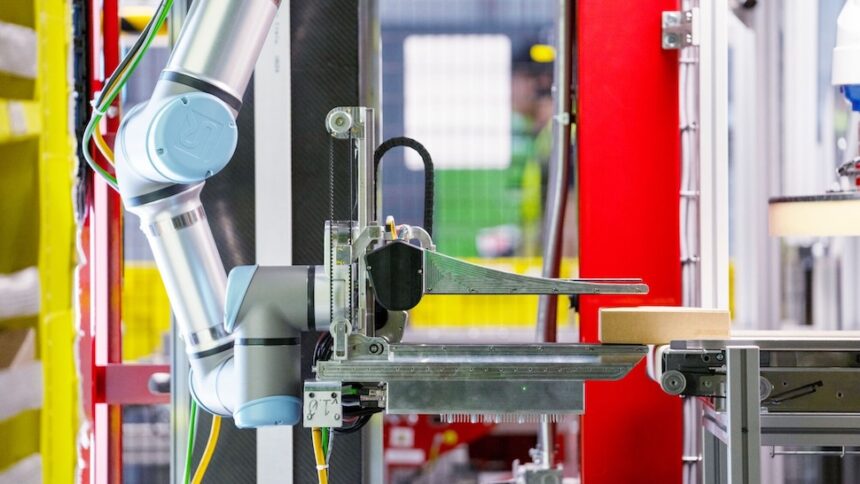 Amazon Warehouse Robots: Why They Still Can't Match Human Workers Yet