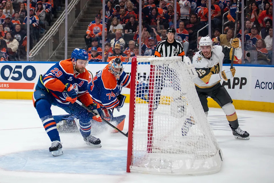EDMONTON, CANADA - MAY 10: Reilly Smith #19 of the Vegas Golden Knights scores a late goal against Stuart Skinner #74 of the Edmonton Oilers in the third period of Game Three of the Second Round of the 2025 Stanley Cup Playoffs at Rogers Place on May 10, 2025, in Edmonton, Alberta, Canada. (Photo by Leila Devlin/Getty Images)