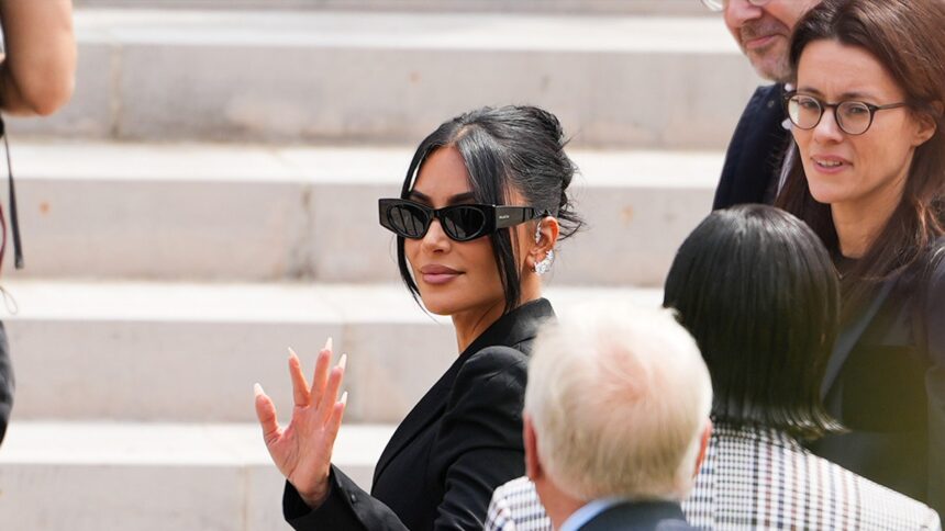 kim kardashian recounts terrifying moments during paris jewelry heist trial