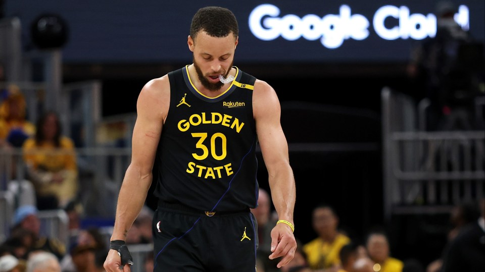 Curry is expected to miss at least a week with a hamstring injury