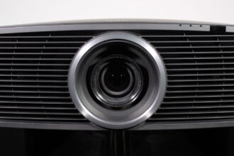 Unrivaled in Performance: A Comprehensive Review of the JVC DLA-NZ700 4K Projector